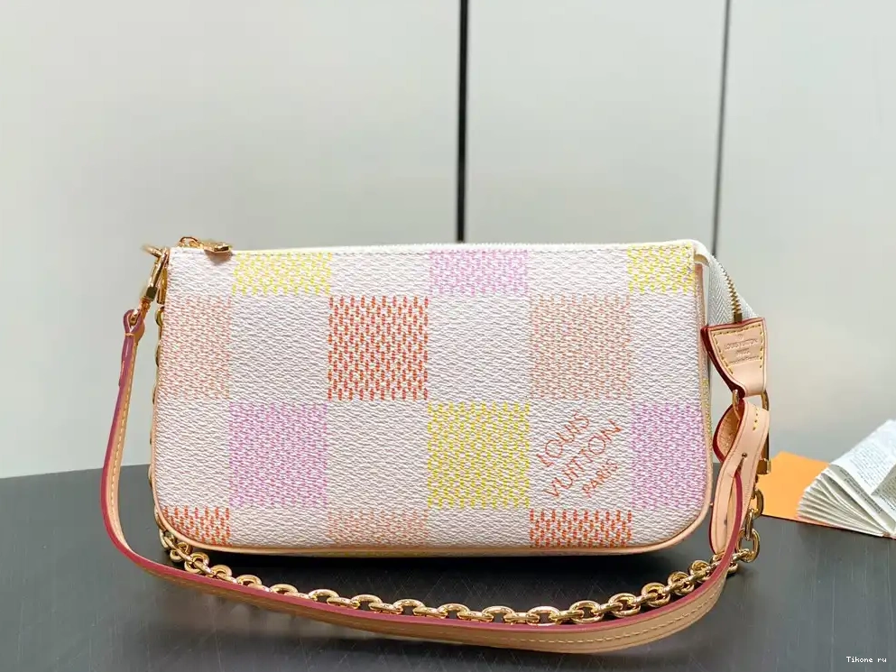Cheap LOUIS Pochette Accessoires-23.5*13.5*4CM VUITTON 0629
